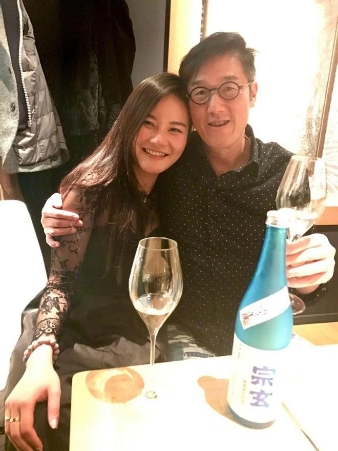 小三拍片教人钓金龟承认与何太是同类人OG真人香港网红“五索”成新一代最强(图4)