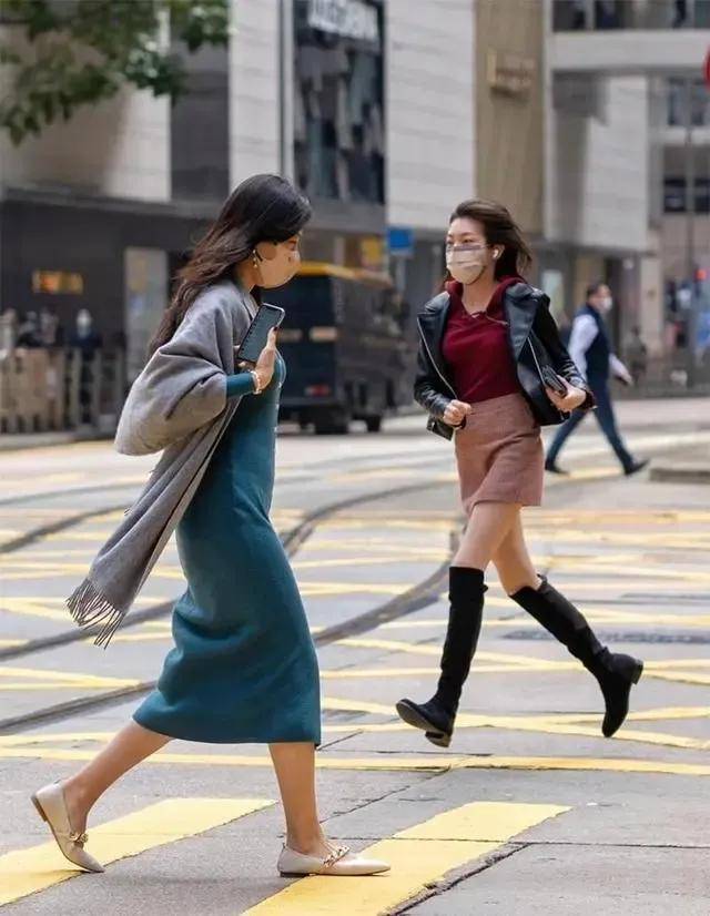 不上膝、鞋不带跟”却个个洋气又时髦OG真人去了香港才发现满街都是“裙(图4)